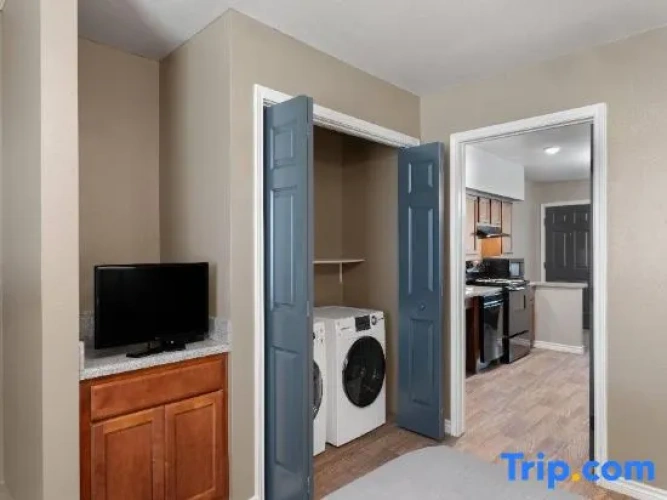 1 Bedroom Double Suite