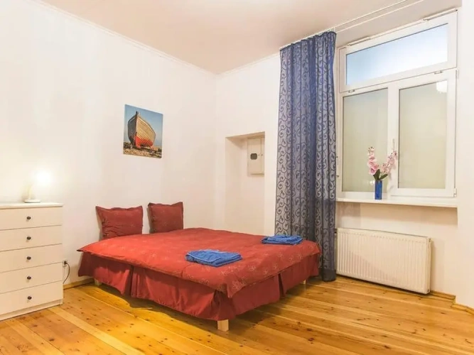 4 Bedrooms Apartment with city view