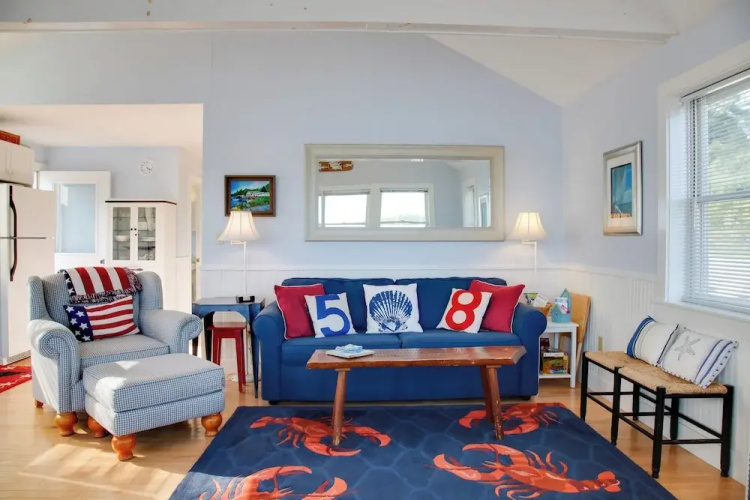 'heron Cottage' on Casco Bay w/ Deck & Boat Dock!