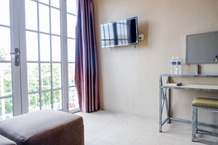 Graceland Inn Batam RedPartner