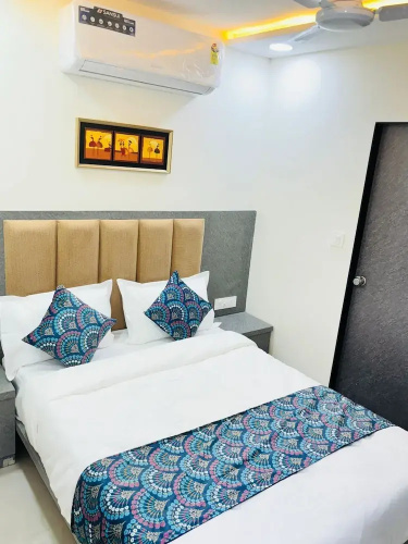 Hotel Sun Icon