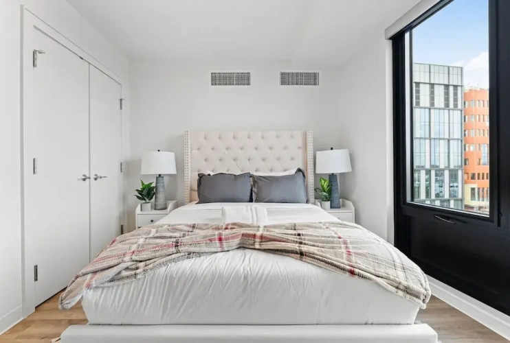 2 Bedrooms Apartment