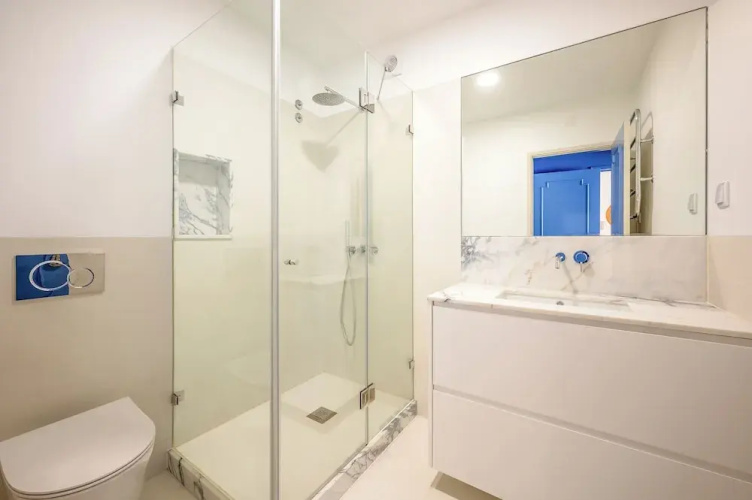Blue Tide - Two Bedroom Apartment