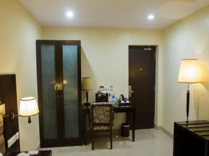 Royal Reve Hotel
