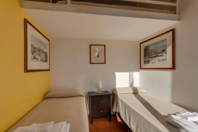 Rome Accommodation - Monti