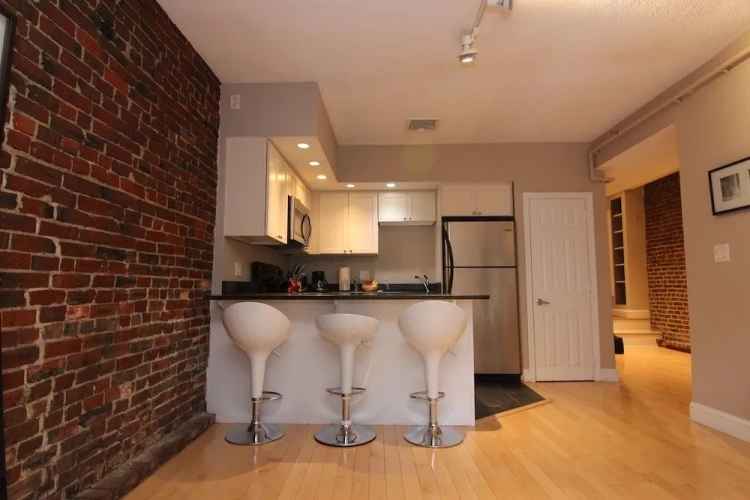 2 Bedrooms Quadruple Apartment