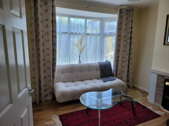 Bright & Homely Apartment