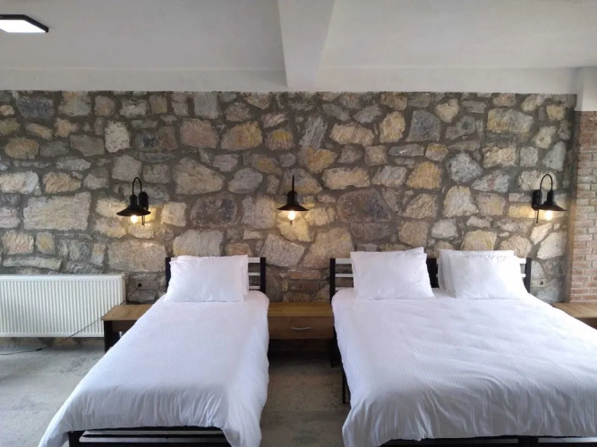 Rezve Hotel