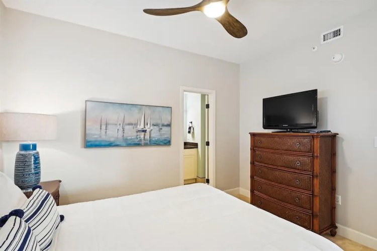 Oceania 407 3 Bedroom Condo by RedAwning