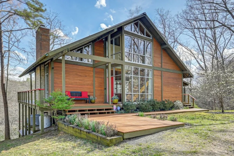 3 Bedrooms Cottage with balcony