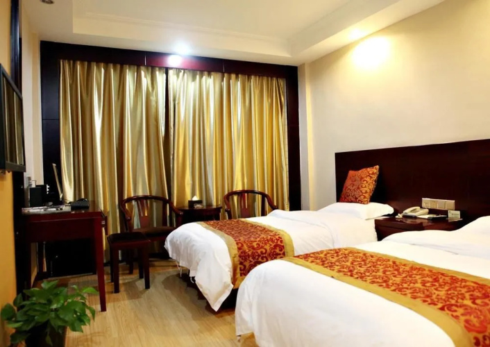 Binjiang Holiday Hotel