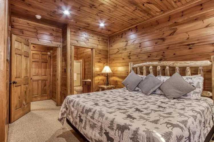 Lazy Bear Lodge