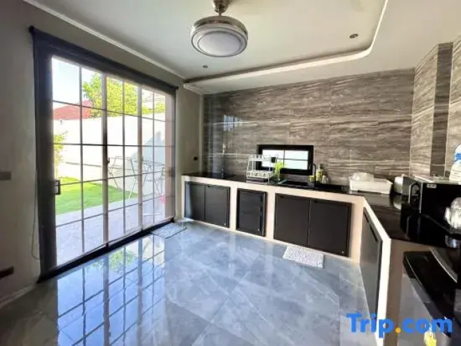 JM Pool Villa