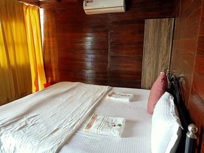 Deluxe Double room with balcony and with sea view