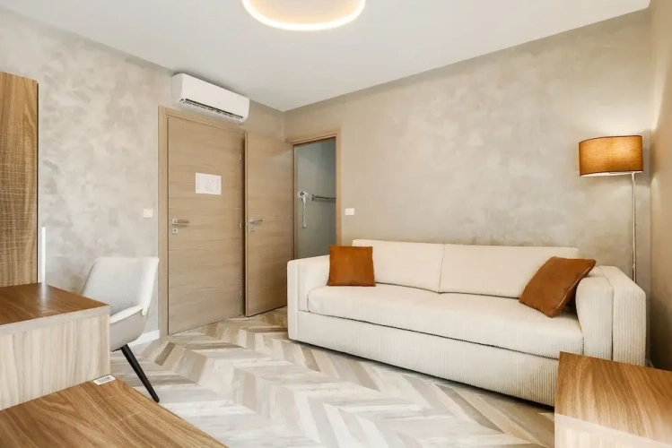 Standard Quadruple Family room