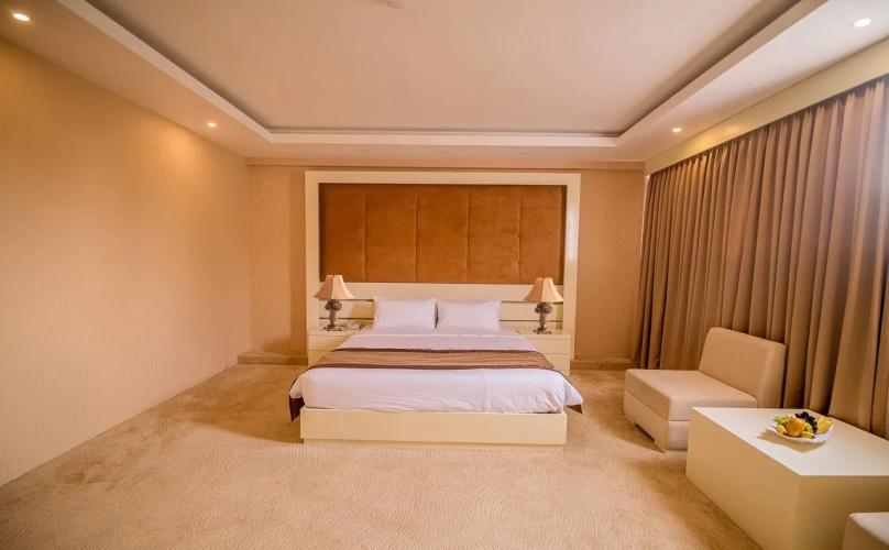 Grandeeza Luxury Hotel