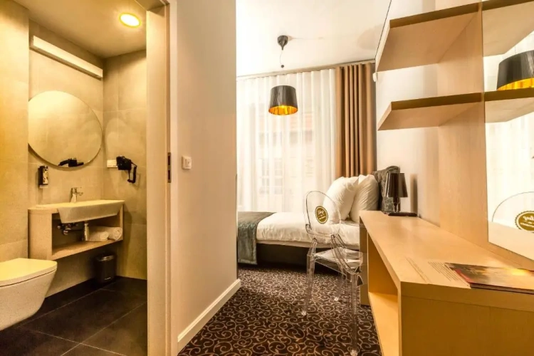 Deluxe Single room