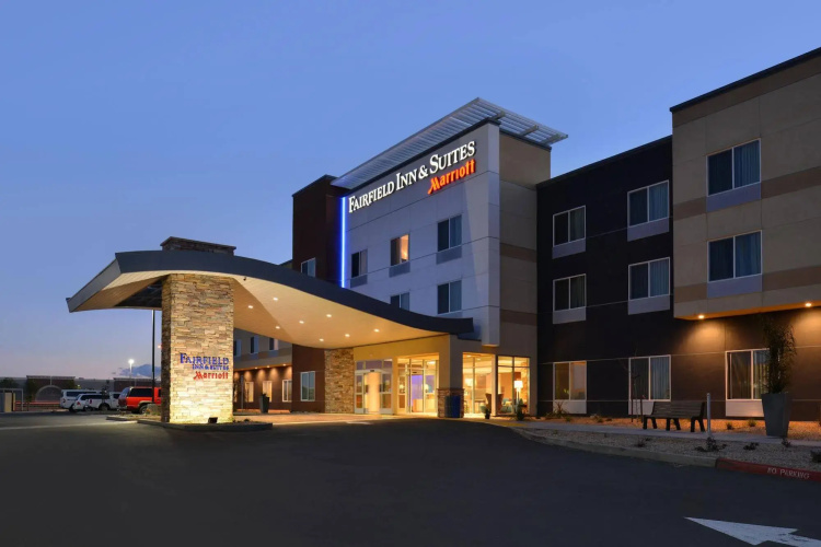 Fairfield Inn & Suites Sacramento Airport Woodland - Woodland, CA