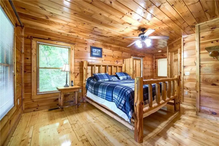 Cabin of Dreams - Three Bedroom Cabin