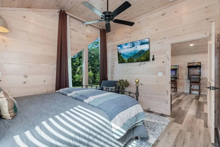 Abide 3 Bedroom Cabin by RedAwning