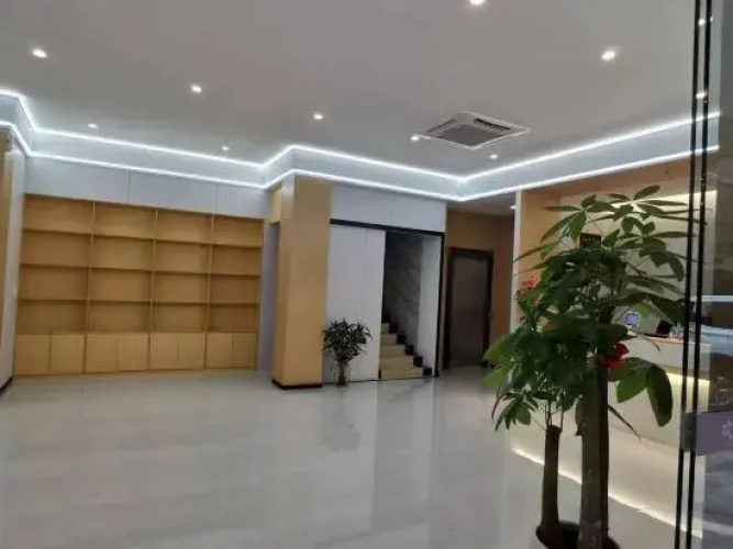 Yunji Hotel
