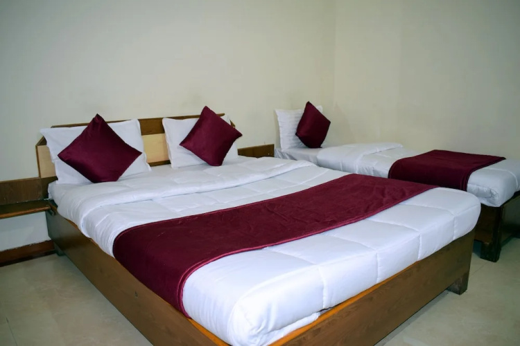 Manas Cottage Saputara