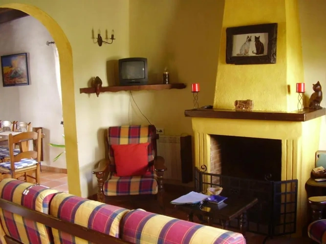 3 Bedrooms Cottage