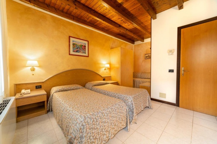 Standard Double room with balcony and with view