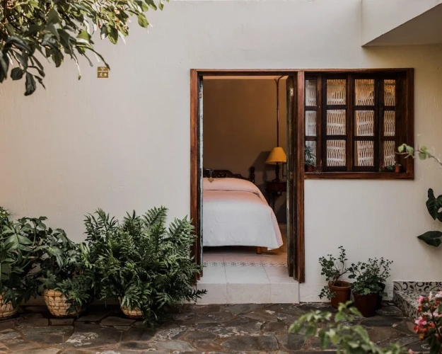 Standard Quadruple room with courtyard view
