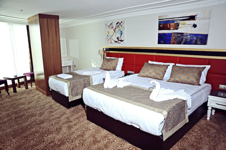 Standard Triple room
