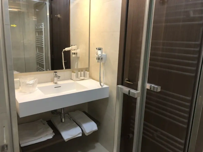 Deluxe Double Suite with city view