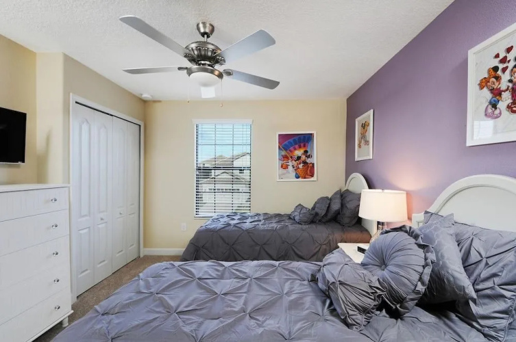 Beautifully decorated 6 beds at Champions Gate