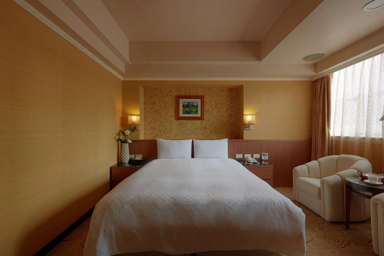 Good Life Hotel