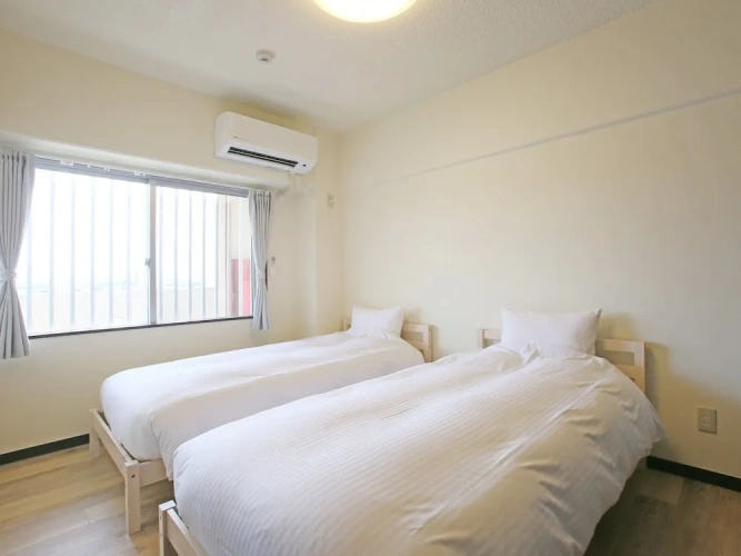 Standard Twin room with balcony