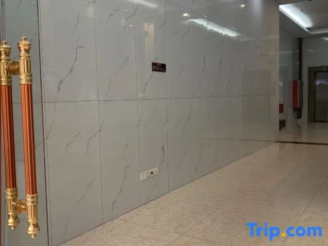 Xinyi Hotel