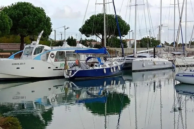 Apartment on Ile D'oleron Near Beach