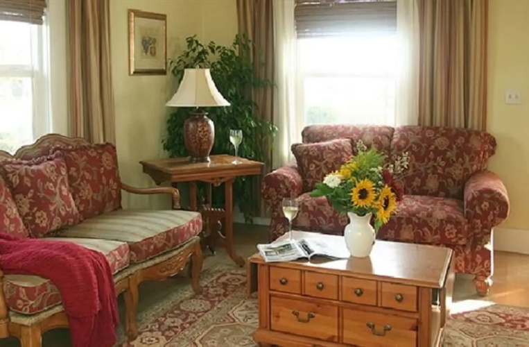Pinot Noir Cottage