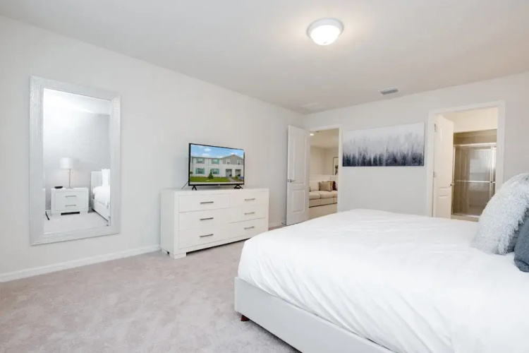 5 bed Town Home With Pool