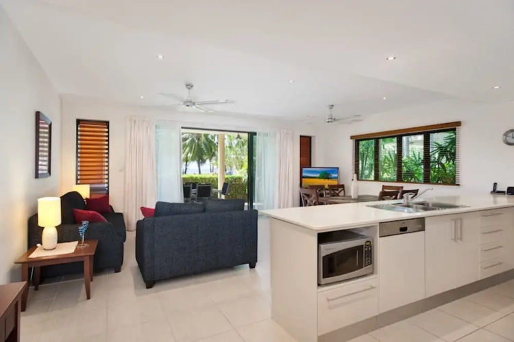 2 Bedrooms Premium Apartment beachfront
