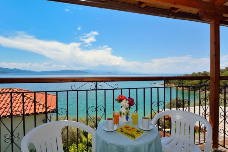 Studio with sea view