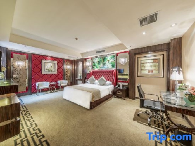 Deluxe Family room