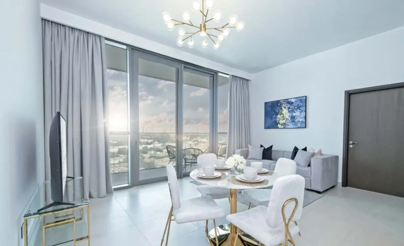 LUX Luxury Downtown Views Suite