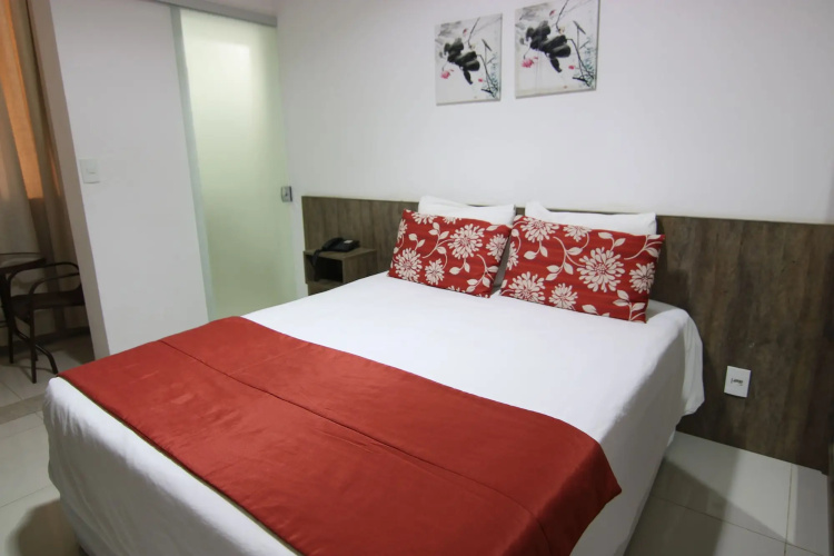 Lagoa Flat Hotel
