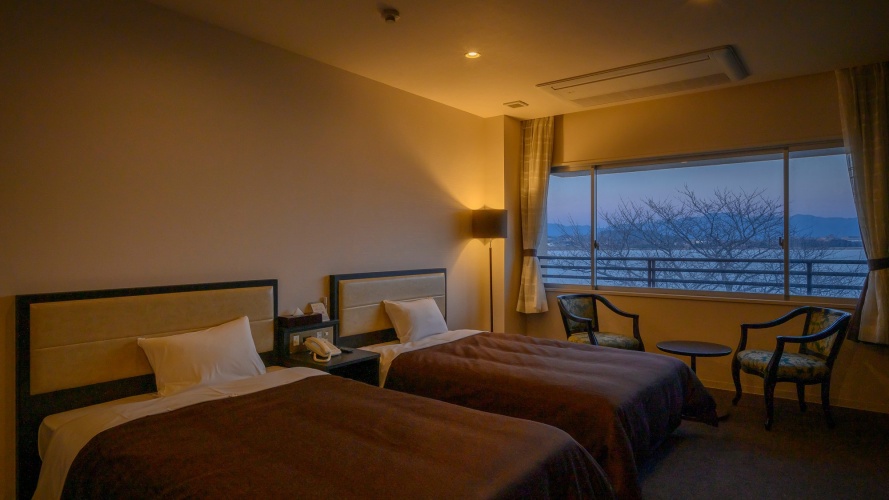 Twin Suite