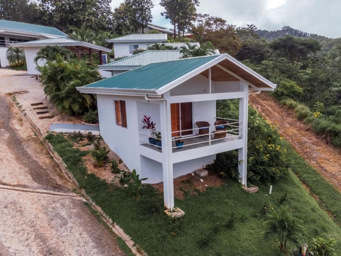 Bungalow with sea view