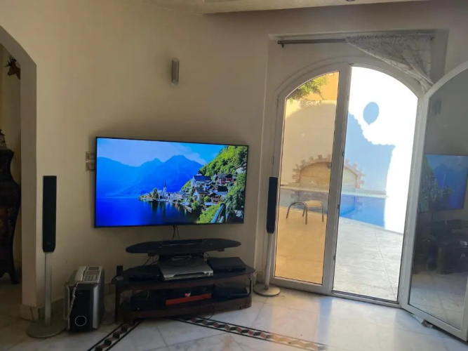 4 bedroom villa with garden and private pool