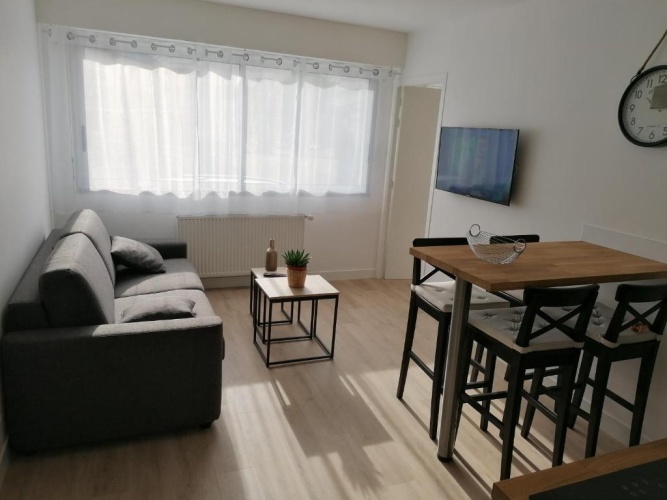 1 Bedroom Apartment