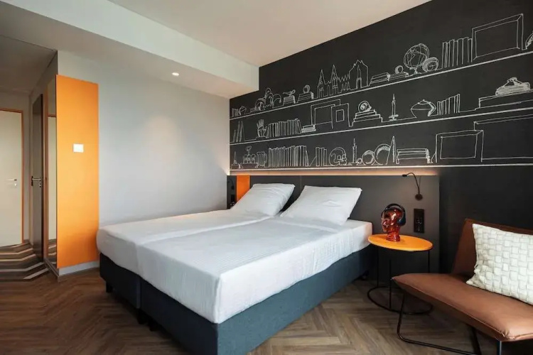 LOGINN Hotel Köln Airport