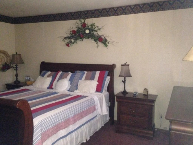 Switzerland Haus Bed & Breakfast Inn