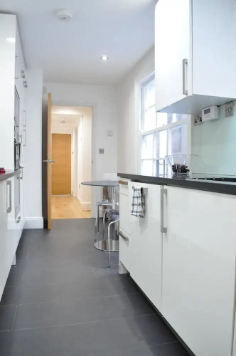 Stunning 3 Bedroom Bath